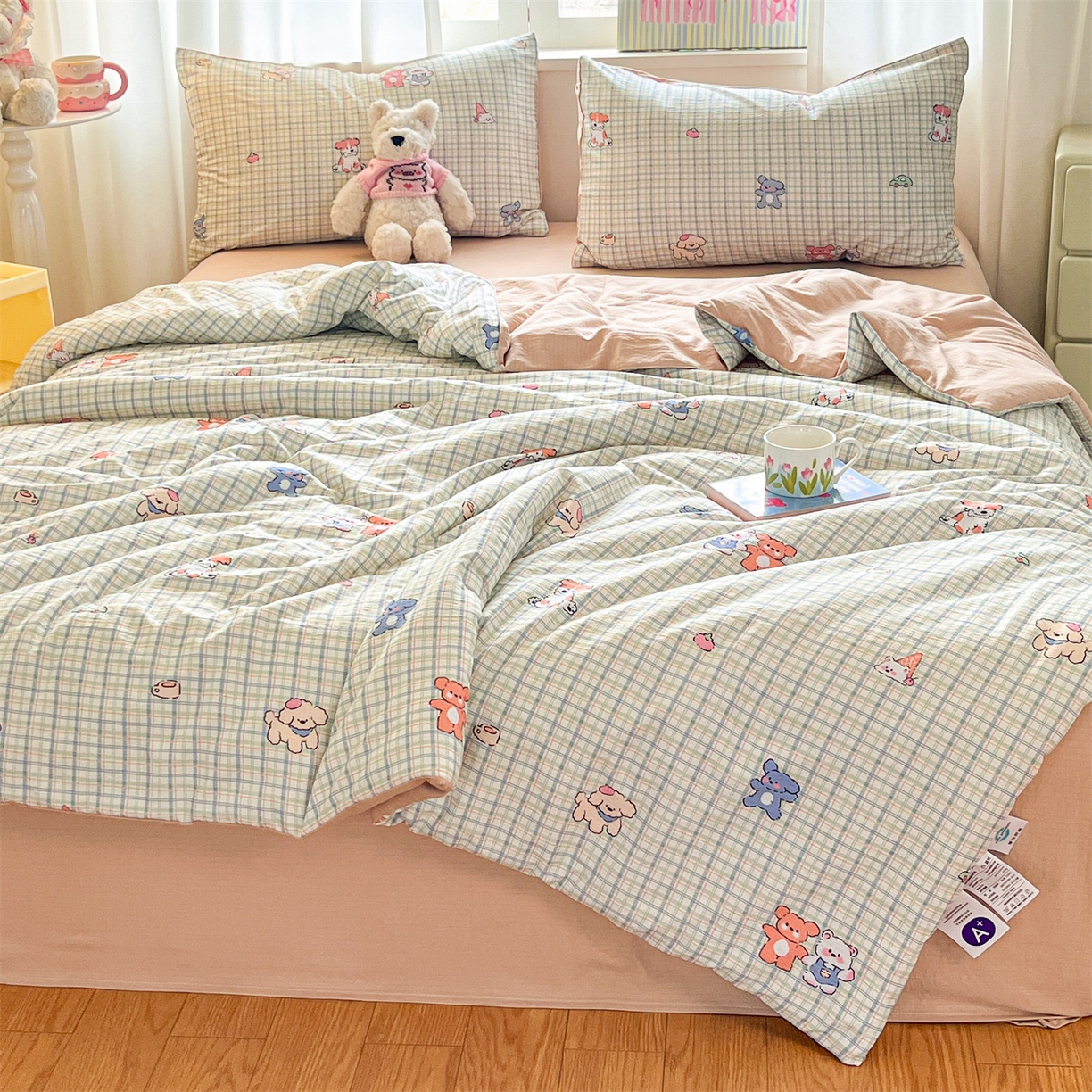 91家纺网 家纺一手货源 找家纺 盛秋家纺 2026新款皱皱纱印花夏被-萝拉 小伙伴+米驼