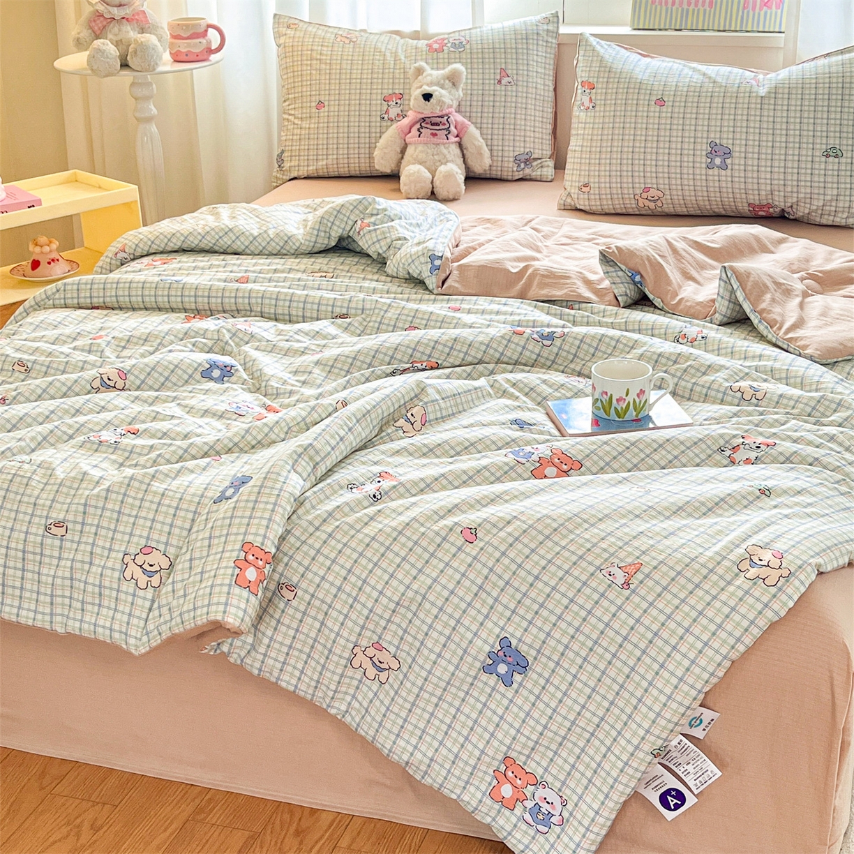 91家纺网 家纺一手货源 找家纺 盛秋家纺 2026新款皱皱纱印花夏被-萝拉 小伙伴+米驼