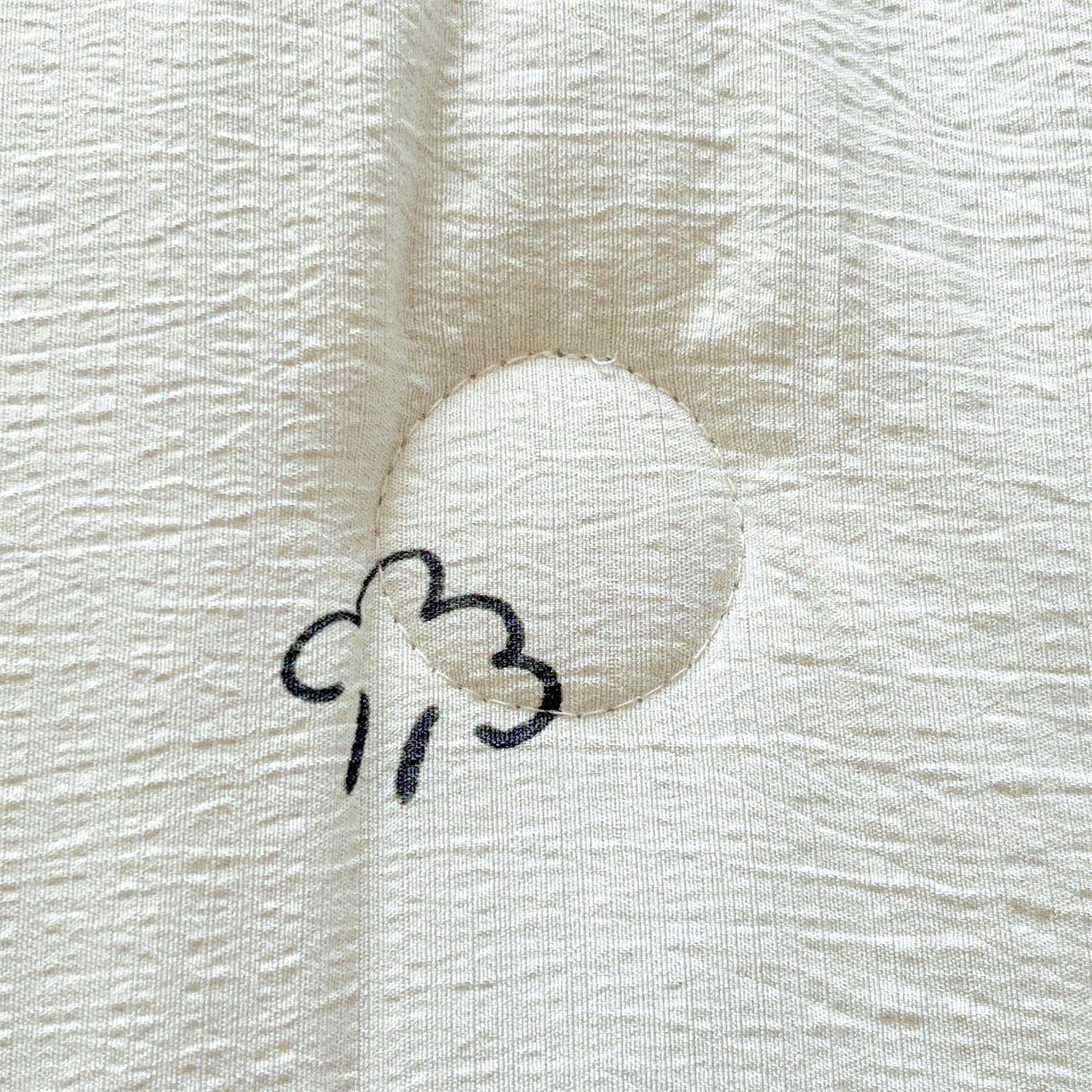 91家纺网 家纺一手货源 找家纺 盛秋家纺 2026新款皱皱纱印花夏被-萝拉 快乐时光+深咖