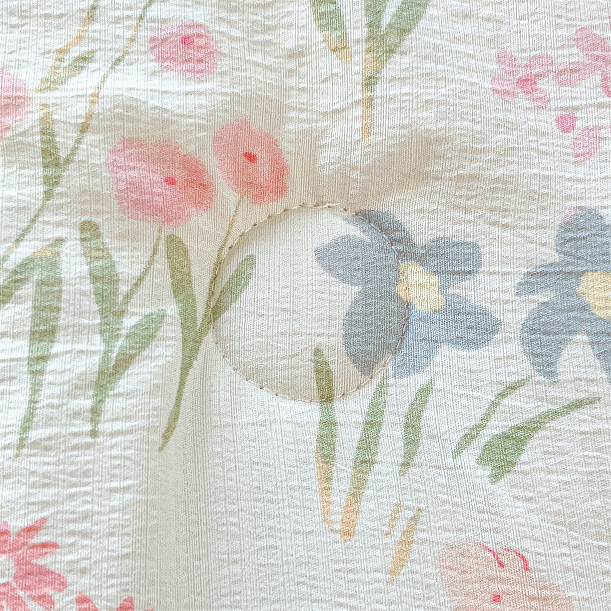 91家纺网 家纺一手货源 找家纺 盛秋家纺 2026新款皱皱纱印花夏被-萝拉 花丛小熊+奶油粉