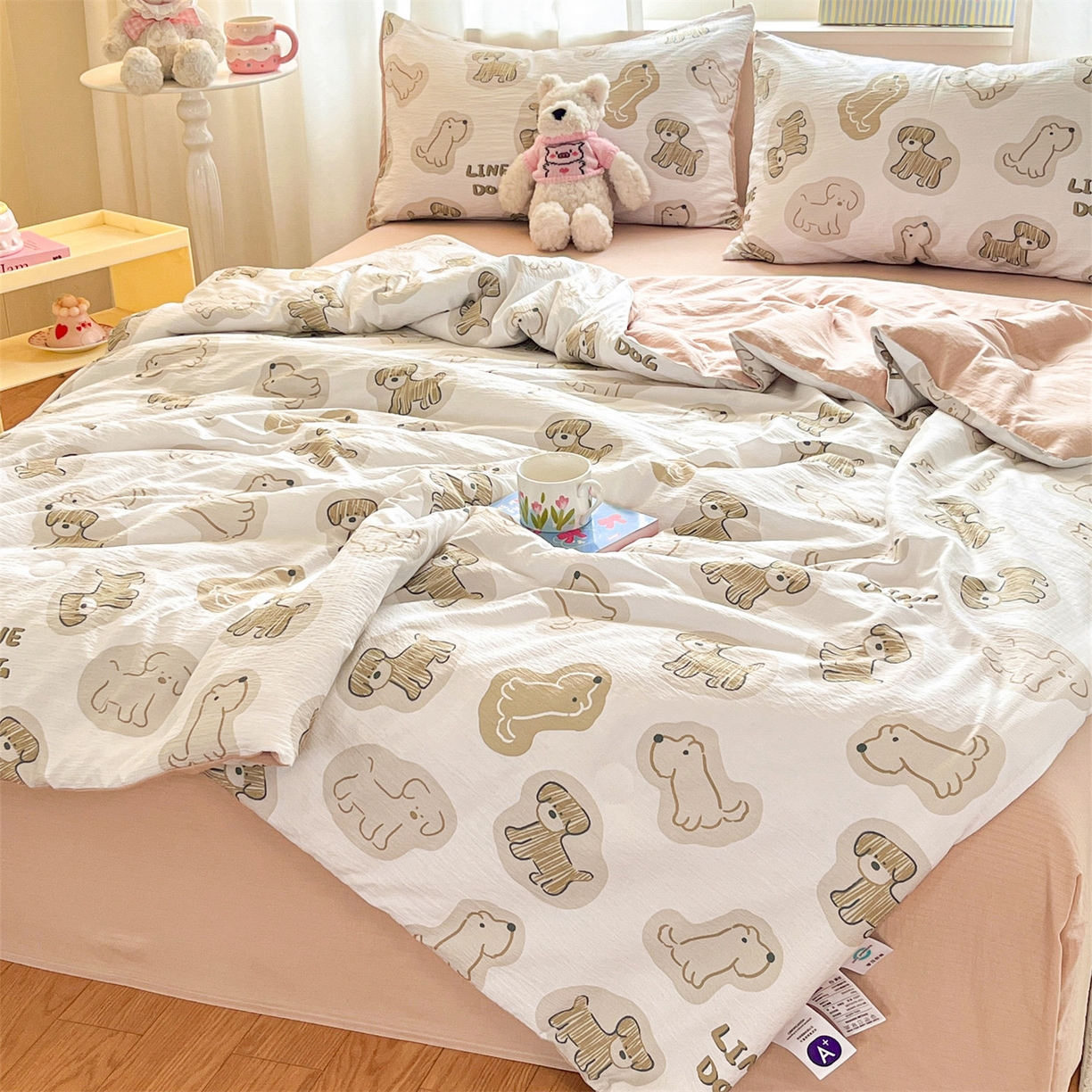 91家纺网 家纺一手货源 找家纺 盛秋家纺 2026新款皱皱纱印花夏被-萝拉 修勾咖+米驼