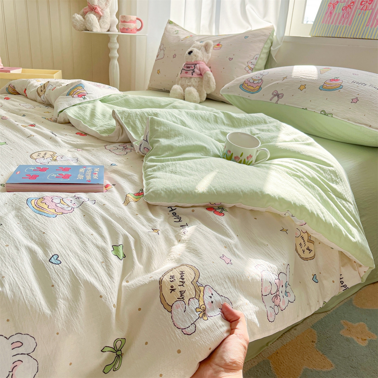 91家纺网 家纺一手货源 找家纺 盛秋家纺 2026新款皱皱纱印花夏被-萝拉 生日派对+清新绿