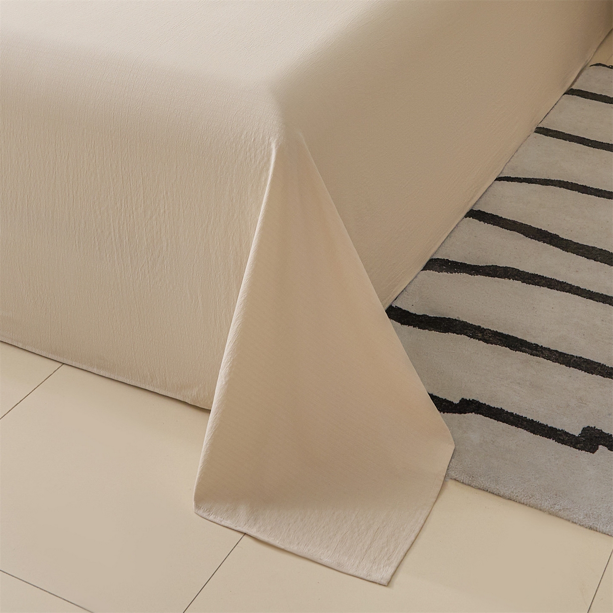 91家纺网 家纺一手货源 找家纺 盛秋家纺 2026新款皱皱纱贴标夏被-杰克 奶油粉+梧桐杏