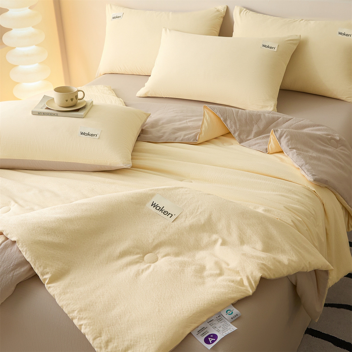 91家纺网 家纺一手货源 找家纺 盛秋家纺 2026新款皱皱纱贴标夏被-杰克 奶黄+梧桐杏