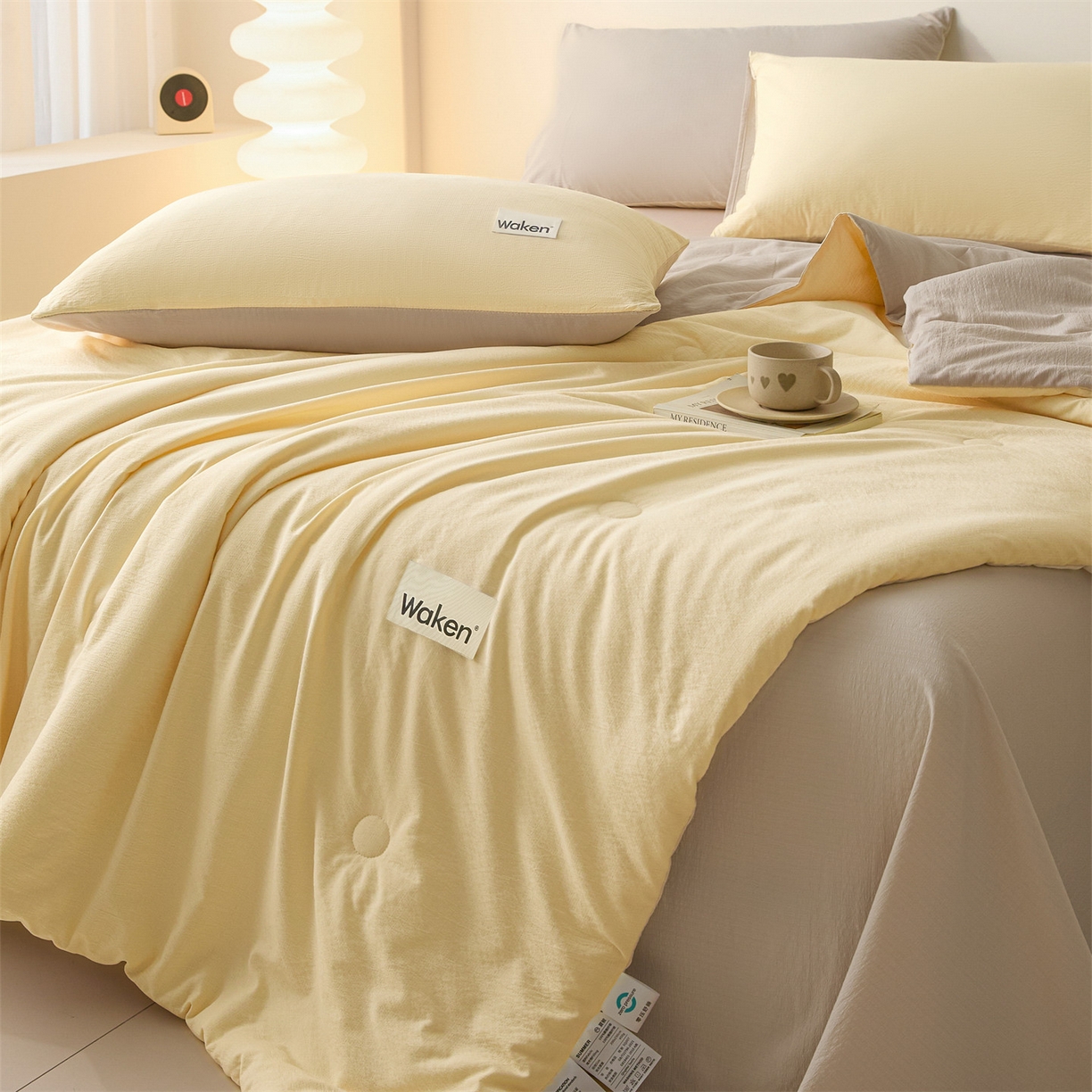 91家纺网 家纺一手货源 找家纺 盛秋家纺 2026新款皱皱纱贴标夏被-杰克 奶黄+梧桐杏