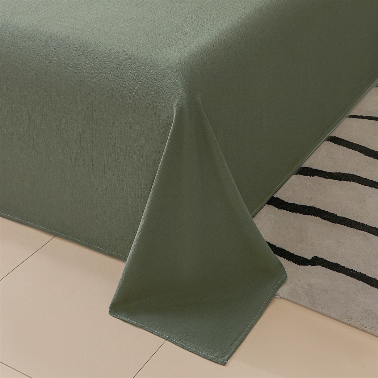 91家纺网 家纺一手货源 找家纺 盛秋家纺 2026新款皱皱纱贴标夏被-杰克 清新绿+军绿