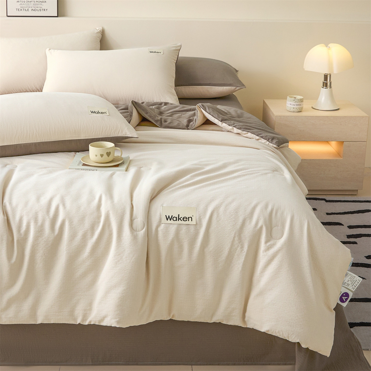 91家纺网 家纺一手货源 找家纺 盛秋家纺 2026新款皱皱纱贴标夏被-杰克 梧桐杏+深咖