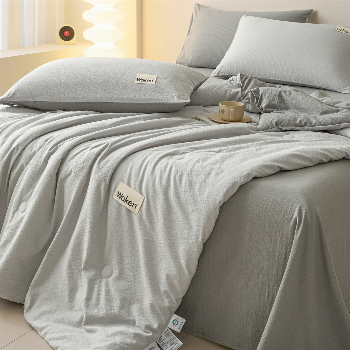 91家纺网 家纺一手货源 找家纺 盛秋家纺 2026新款皱皱纱贴标夏被-杰克 山灰+中灰