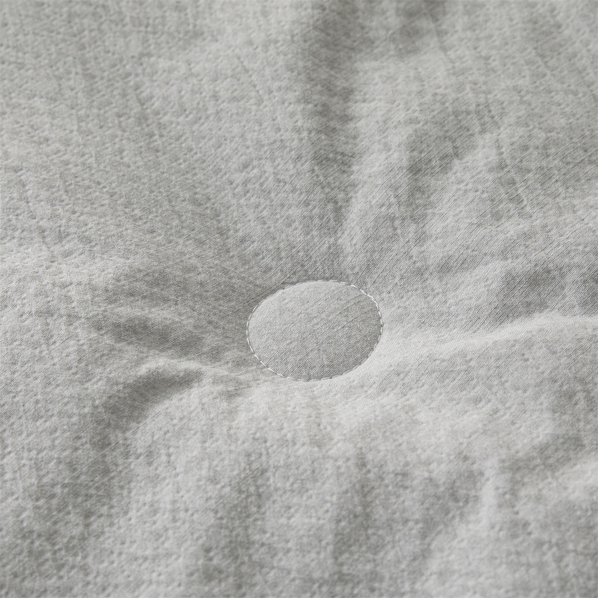 91家纺网 家纺一手货源 找家纺 盛秋家纺 2026新款皱皱纱贴标夏被-杰克 山灰+中灰