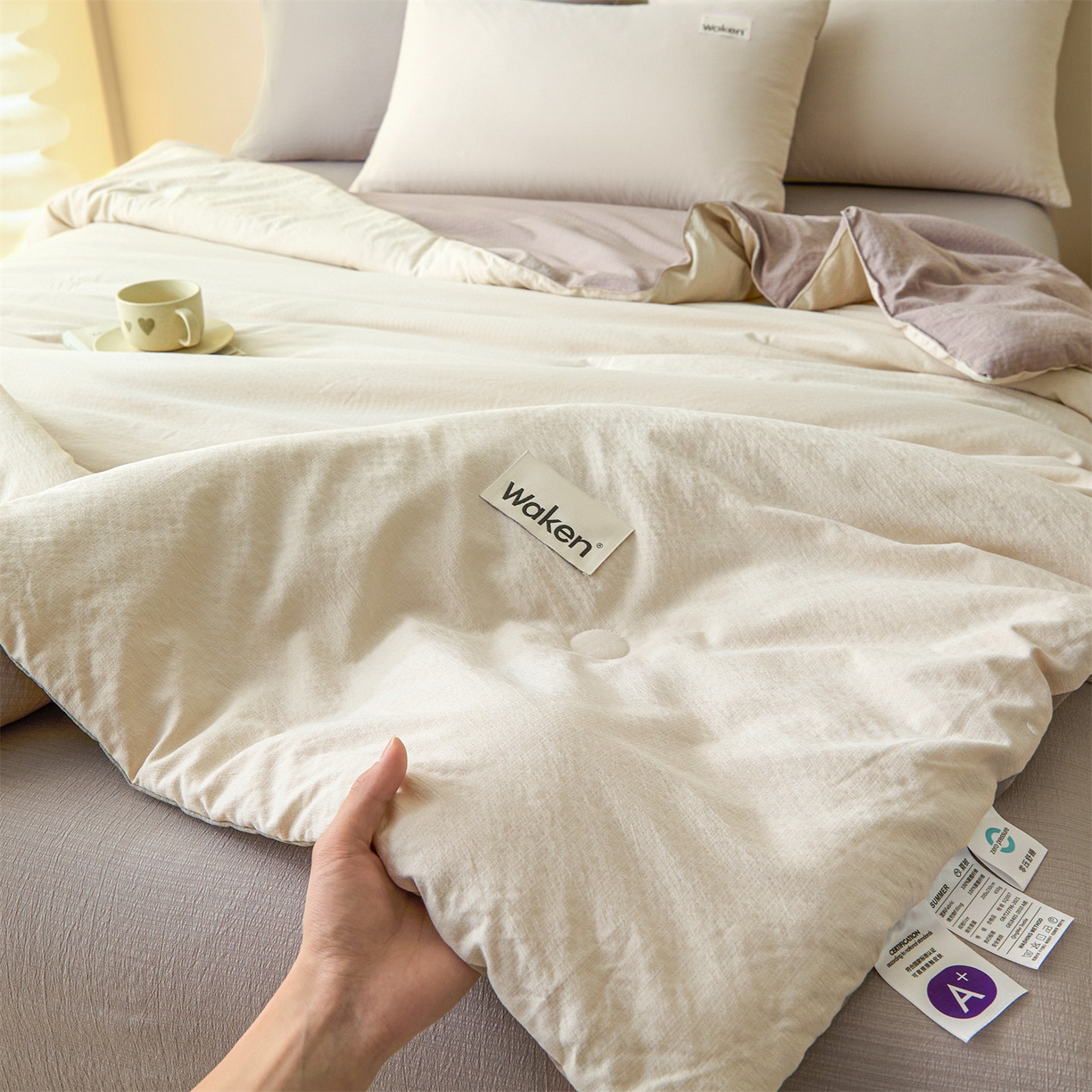 91家纺网 家纺一手货源 找家纺 盛秋家纺 2026新款皱皱纱贴标夏被-杰克 梧桐杏+浅咖