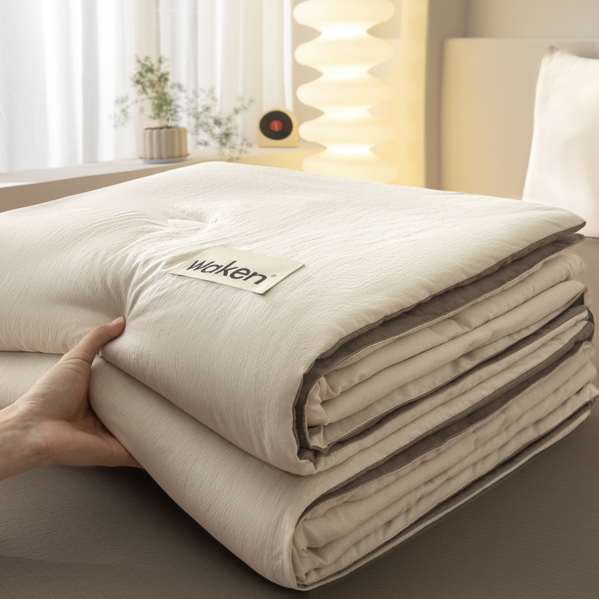 91家纺网 家纺一手货源 找家纺 盛秋家纺 2026新款皱皱纱贴标夏被-杰克 梧桐杏+深咖