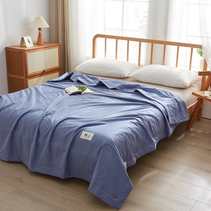 91家纺网 家纺一手货源 找家纺 猎鹿人家纺 2026新款纯色全棉水洗棉棉花夏被空调被 天青蓝