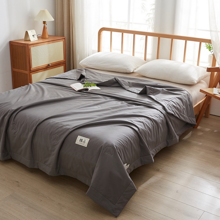 91家纺网 家纺一手货源 找家纺 猎鹿人家纺 2026新款纯色全棉水洗棉棉花夏被空调被 迷雾黑