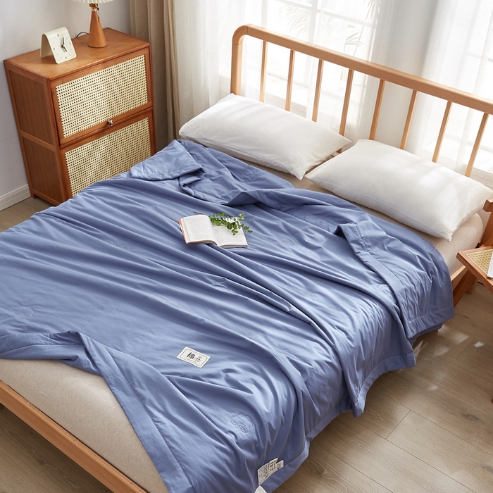 91家纺网 家纺一手货源 找家纺 猎鹿人家纺 2026新款纯色全棉水洗棉棉花夏被空调被 天青蓝