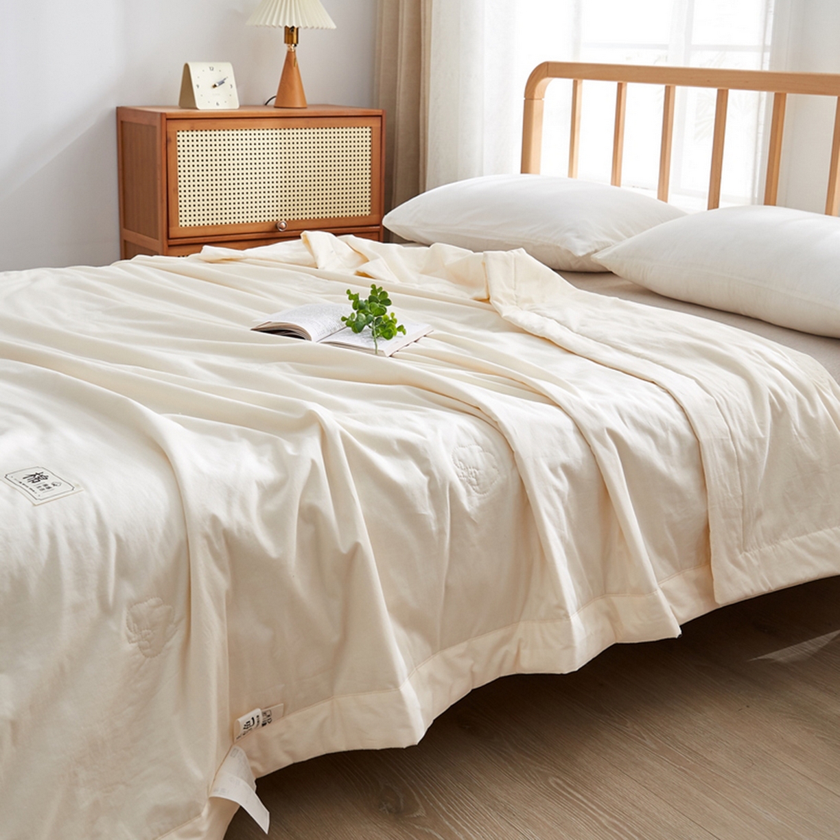 91家纺网 家纺一手货源 找家纺 猎鹿人家纺 2026新款纯色全棉水洗棉棉花夏被空调被 月光白