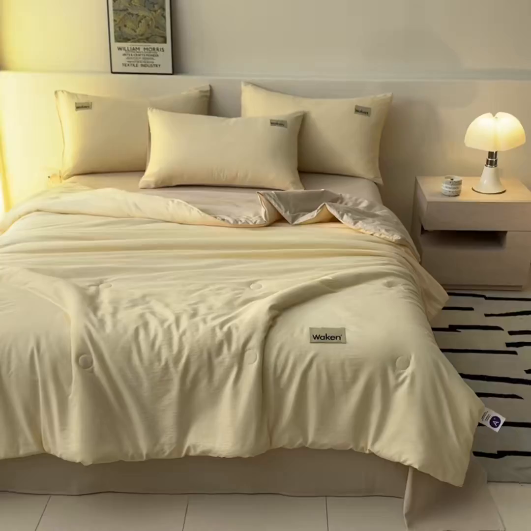 91家纺网 家纺一手货源 找家纺 盛秋家纺 2026新款皱皱纱贴标夏被-杰克 奶黄+梧桐杏