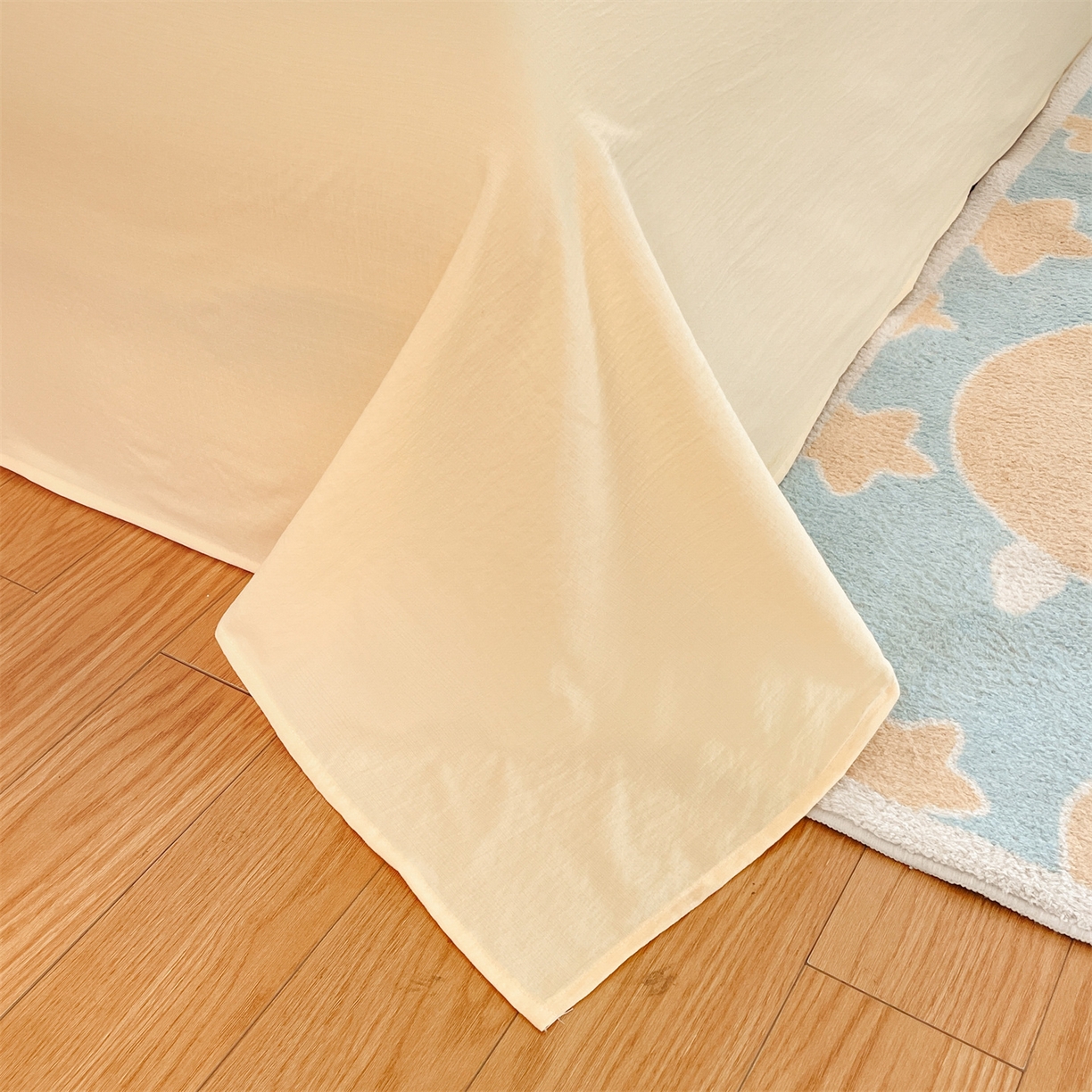 91家纺网 家纺一手货源 找家纺 （总）盛秋家纺 2026新款皱皱纱散点绣夏被-妮可