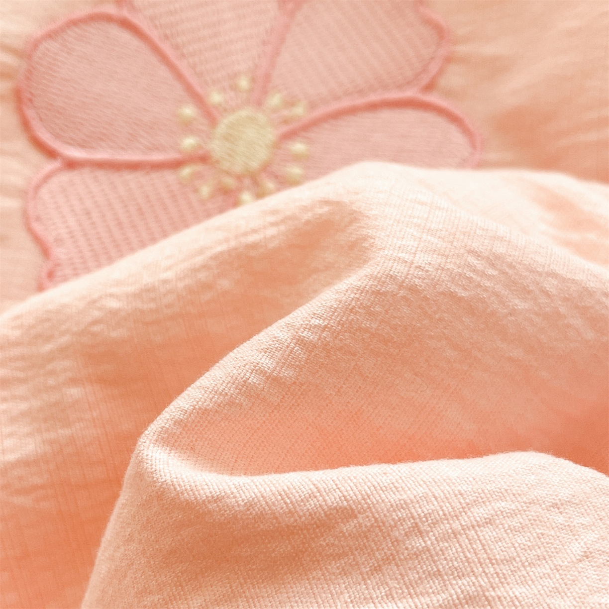 91家纺网 家纺一手货源 找家纺 （总）盛秋家纺 2026新款皱皱纱散点绣夏被-妮可