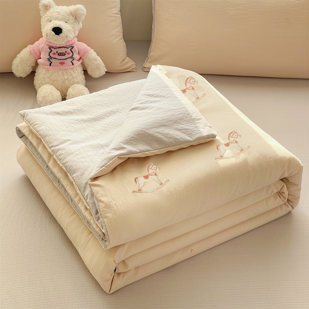 91家纺网 家纺一手货源 找家纺 （总）盛秋家纺 2026新款皱皱纱散点绣夏被-妮可