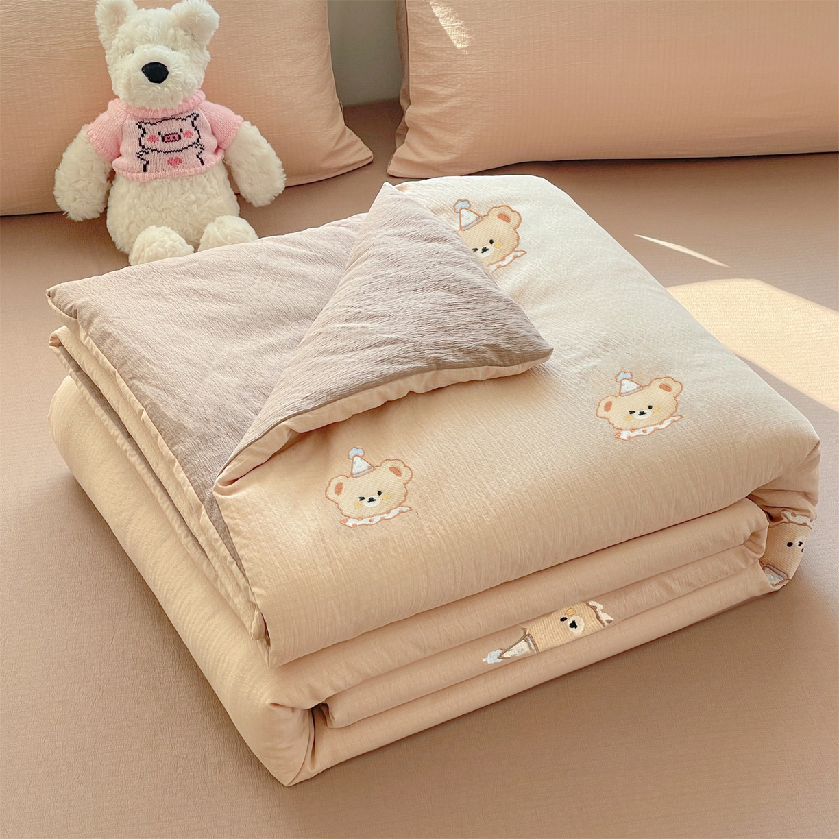 91家纺网 家纺一手货源 找家纺 （总）盛秋家纺 2026新款皱皱纱散点绣夏被-妮可