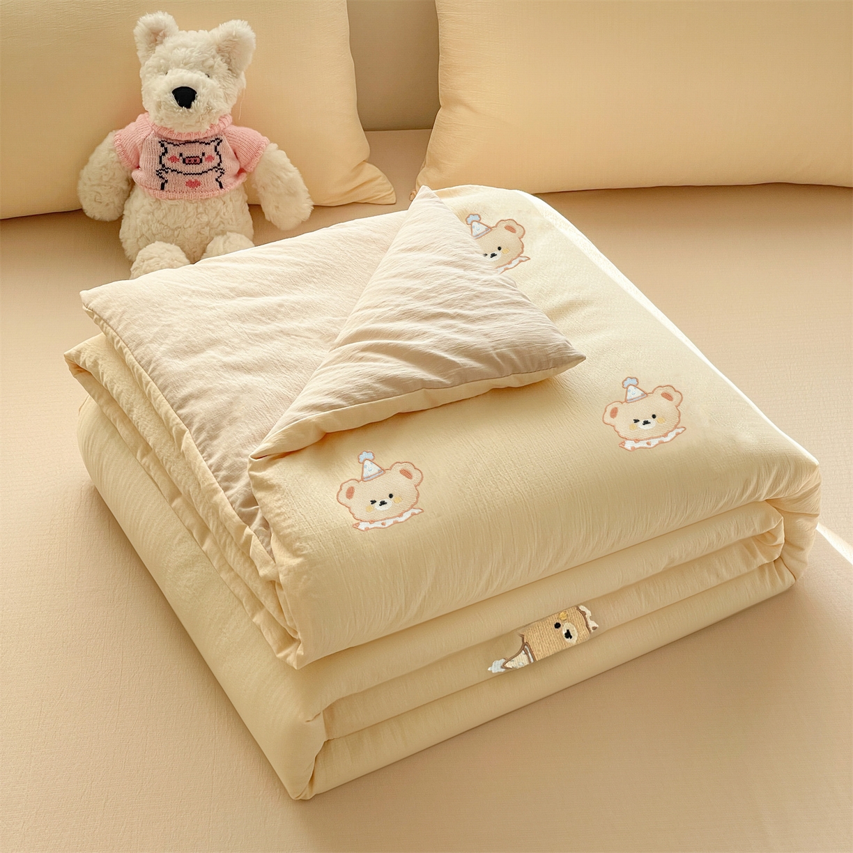 盛秋家纺 2026新款皱皱纱散点绣夏被-妮可 小熊奶昔白