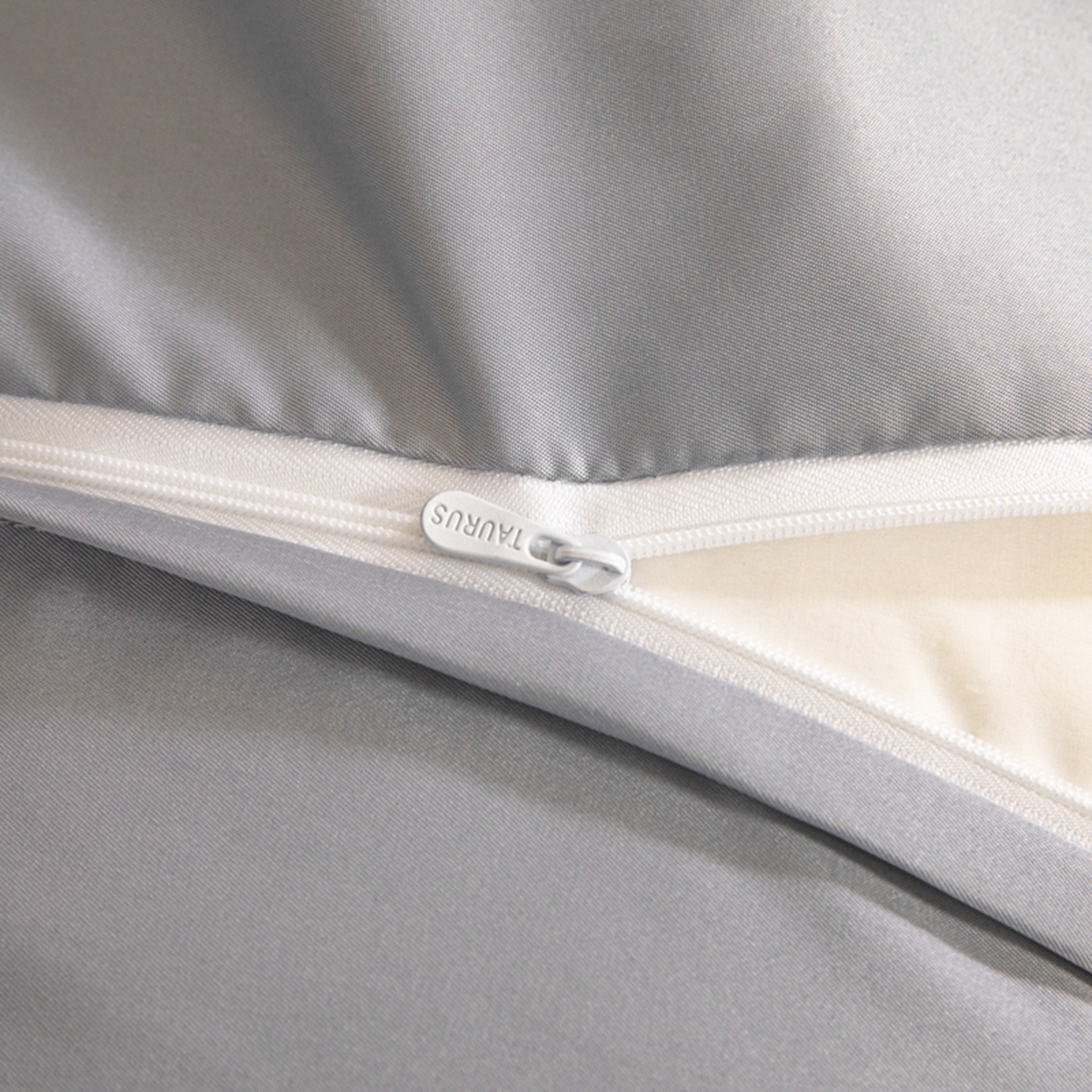 91家纺网 家纺一手货源 找家纺 （总）金牛座家纺 2026新款高克重贡缎提花亲肤棉四件套-情愫系列