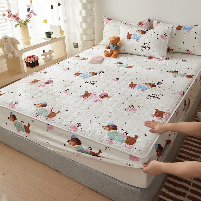 91家纺网 家纺一手货源 找家纺 舒居家纺 2026春夏新款夹棉防水印花单床笠 床笠单件 靠谱小狗