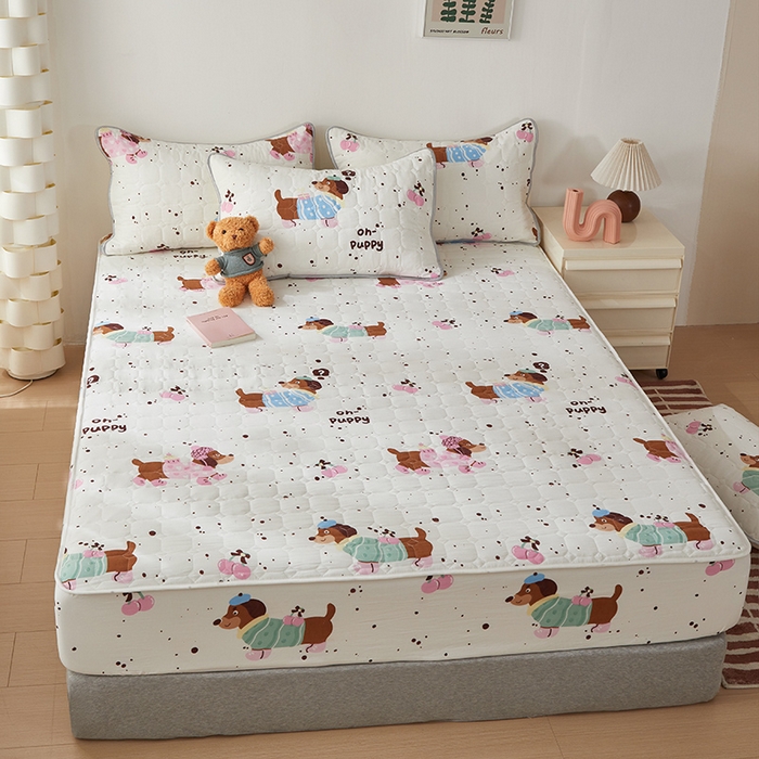 91家纺网 家纺一手货源 找家纺 舒居家纺 2026春夏新款夹棉防水印花单床笠 床笠单件 靠谱小狗