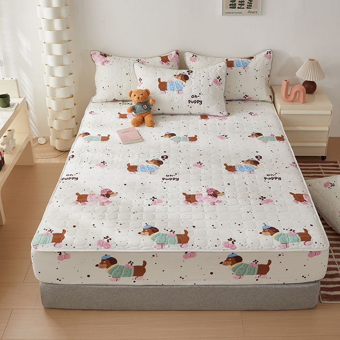 91家纺网 家纺一手货源 找家纺 舒居家纺 2026春夏新款夹棉防水印花单床笠 床笠单件 靠谱小狗