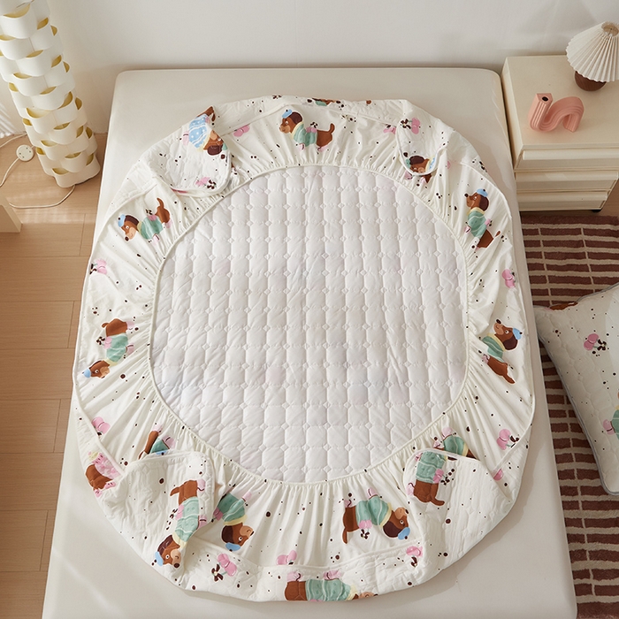 91家纺网 家纺一手货源 找家纺 舒居家纺 2026春夏新款夹棉防水印花单床笠 床笠单件 靠谱小狗