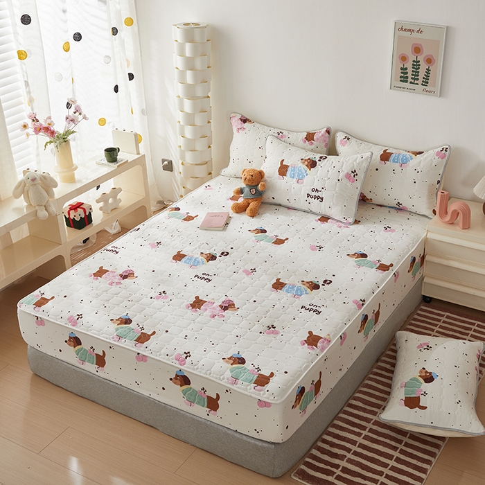 91家纺网 家纺一手货源 找家纺 舒居家纺 2026春夏新款夹棉防水印花单床笠 床笠单件 靠谱小狗