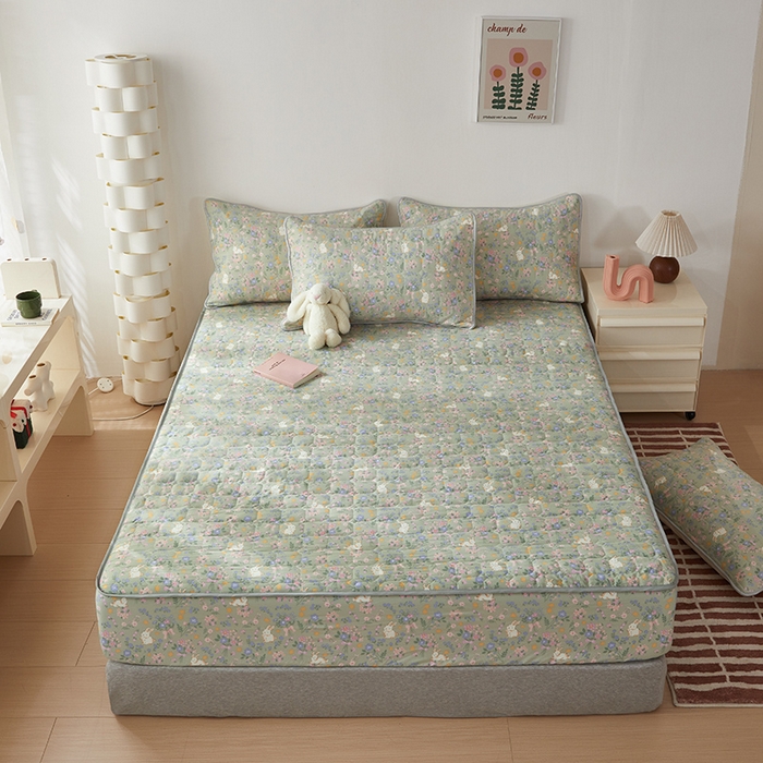 91家纺网 家纺一手货源 找家纺 舒居家纺 2026春夏新款夹棉防水印花单床笠 床笠单件 丝带飞飞兔