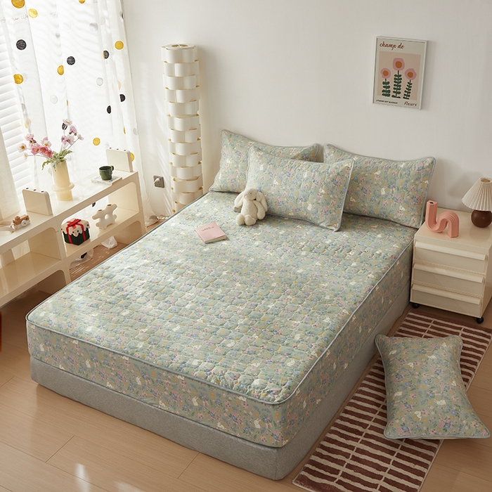 91家纺网 家纺一手货源 找家纺 舒居家纺 2026春夏新款夹棉防水印花单床笠 床笠单件 丝带飞飞兔