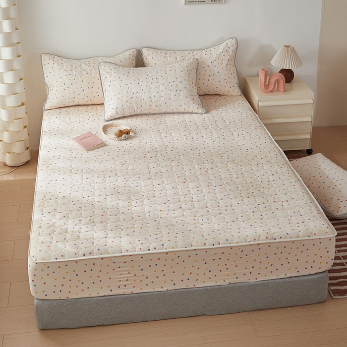 91家纺网 家纺一手货源 找家纺 舒居家纺 2026春夏新款夹棉防水印花单床笠 床笠单件 小波点