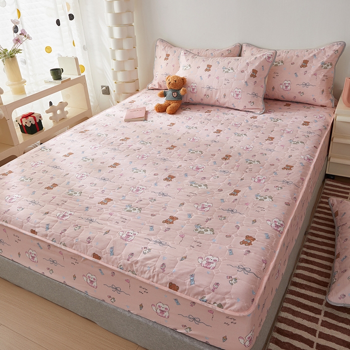 91家纺网 家纺一手货源 找家纺 舒居家纺 2026春夏新款夹棉防水印花单床笠 床笠单件 小猫线球