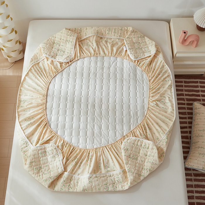 91家纺网 家纺一手货源 找家纺 舒居家纺 2026春夏新款夹棉防水印花单床笠 床笠单件 心跳回声