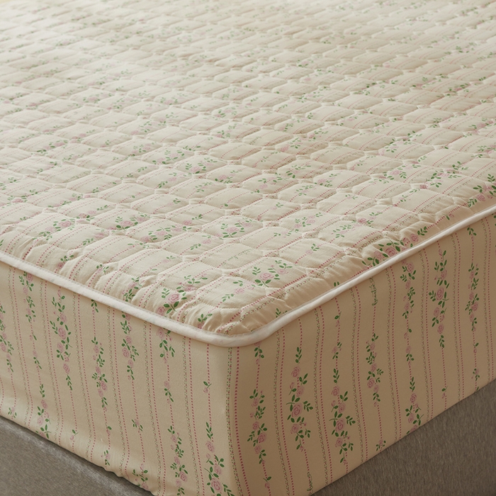 91家纺网 家纺一手货源 找家纺 舒居家纺 2026春夏新款夹棉防水印花单床笠 床笠单件 心跳回声