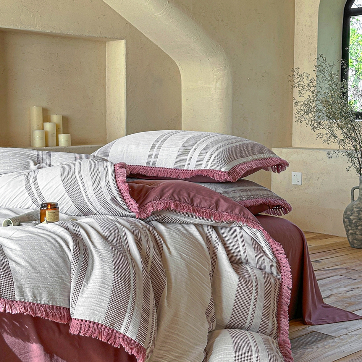 91家纺网 家纺一手货源 找家纺 缘生活 2026新款色织提花双层纱华夫格流苏四件套 双工艺流苏-豆沙红