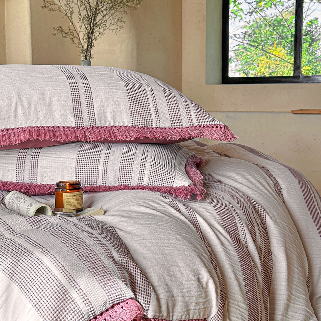 91家纺网 家纺一手货源 找家纺 缘生活 2026新款色织提花双层纱华夫格流苏四件套 双工艺流苏-豆沙红