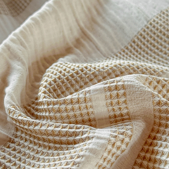 91家纺网 家纺一手货源 找家纺 缘生活 2026新款色织提花双层纱华夫格流苏四件套 双工艺流苏-卡其色