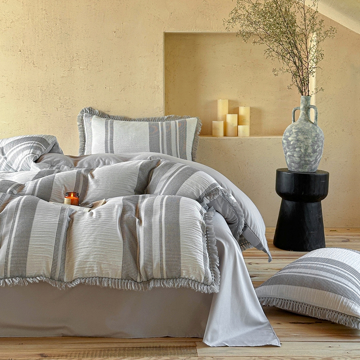 91家纺网 家纺一手货源 找家纺 缘生活 2026新款色织提花双层纱华夫格流苏四件套 双工艺流苏-银灰色