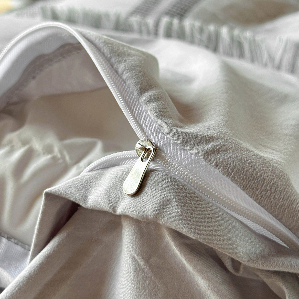 91家纺网 家纺一手货源 找家纺 缘生活 2026新款色织提花双层纱华夫格流苏四件套 双工艺流苏-银灰色