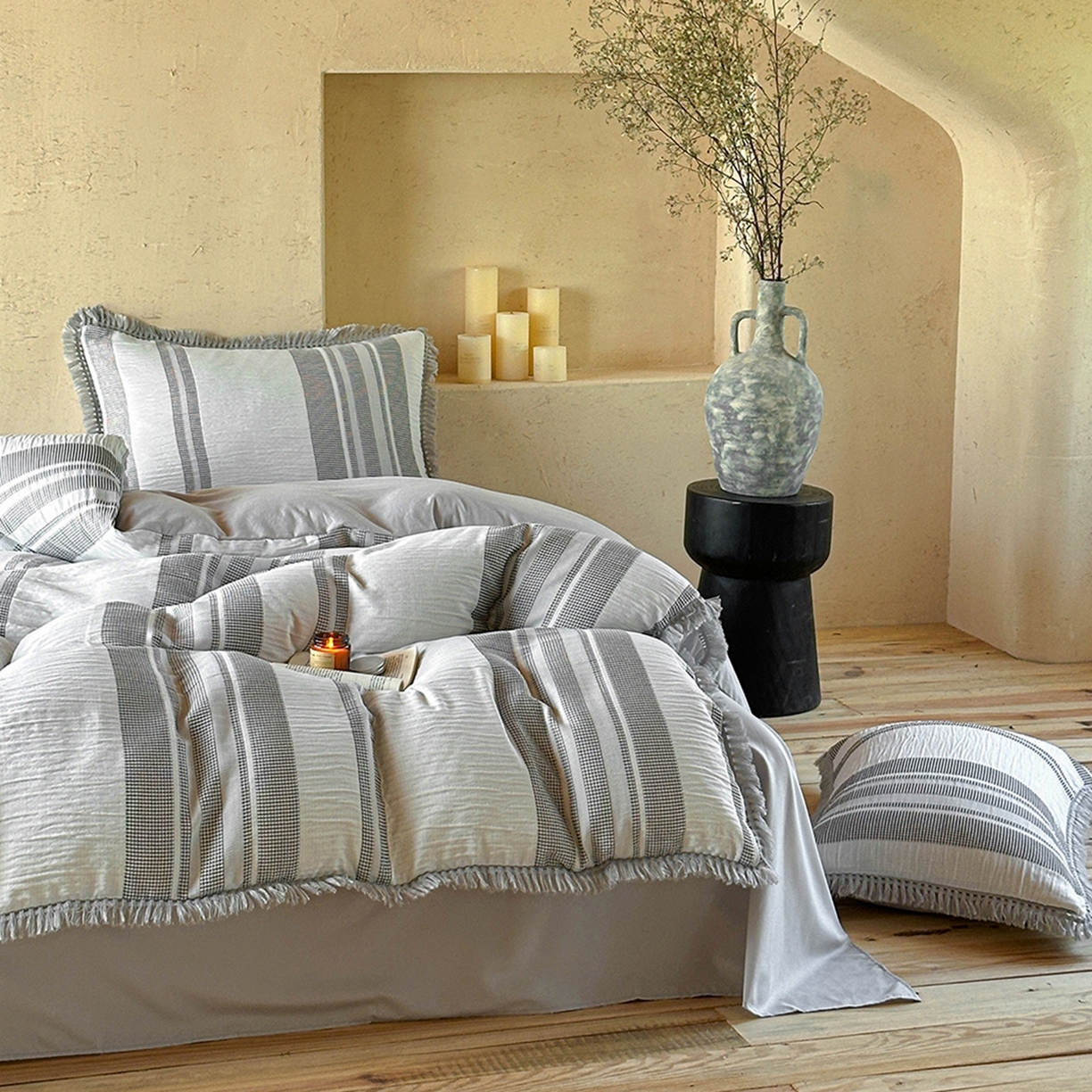 91家纺网 家纺一手货源 找家纺 缘生活 2026新款色织提花双层纱华夫格流苏四件套 双工艺流苏-银灰色