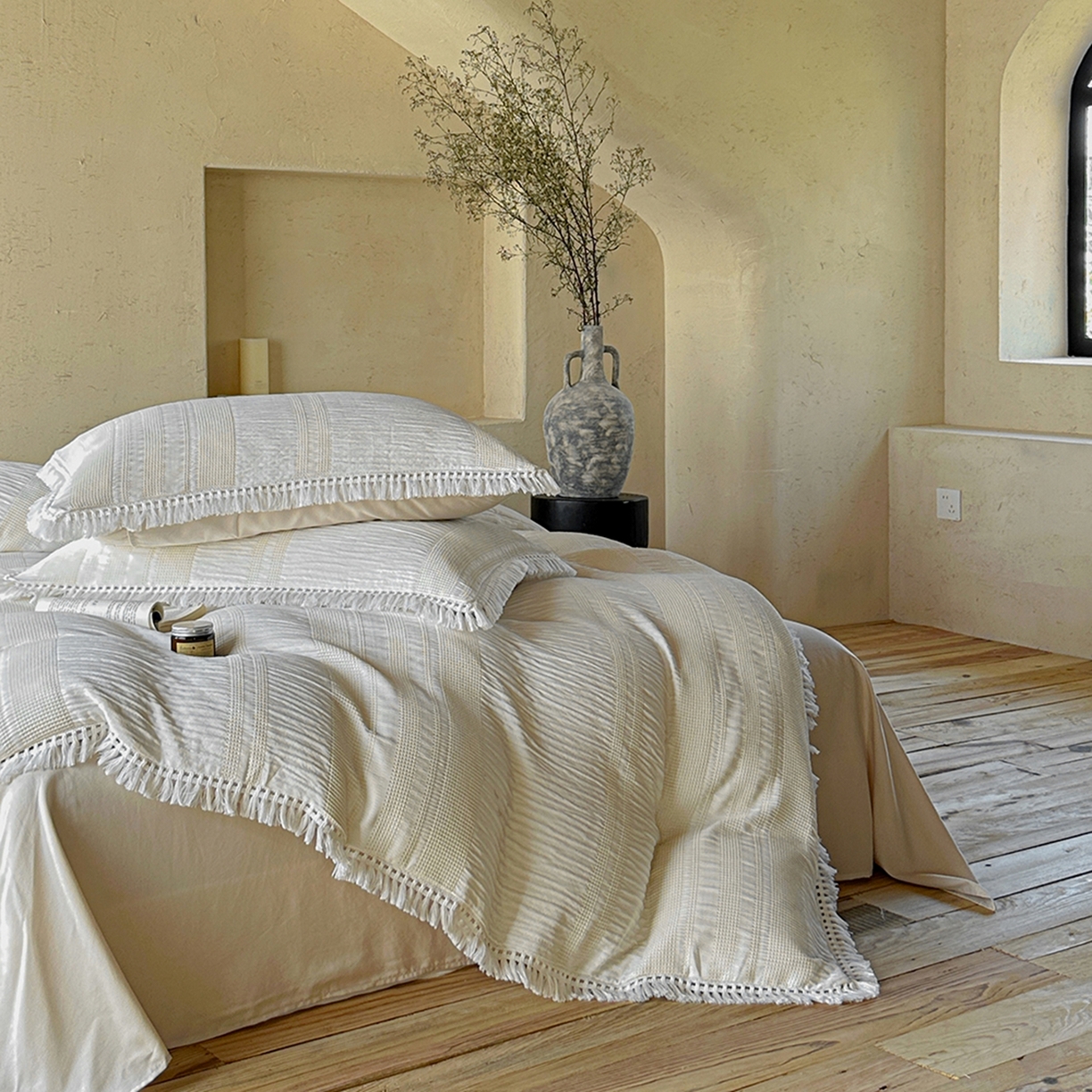 91家纺网 家纺一手货源 找家纺 缘生活 2026新款色织提花双层纱华夫格流苏四件套 双工艺流苏-米白色