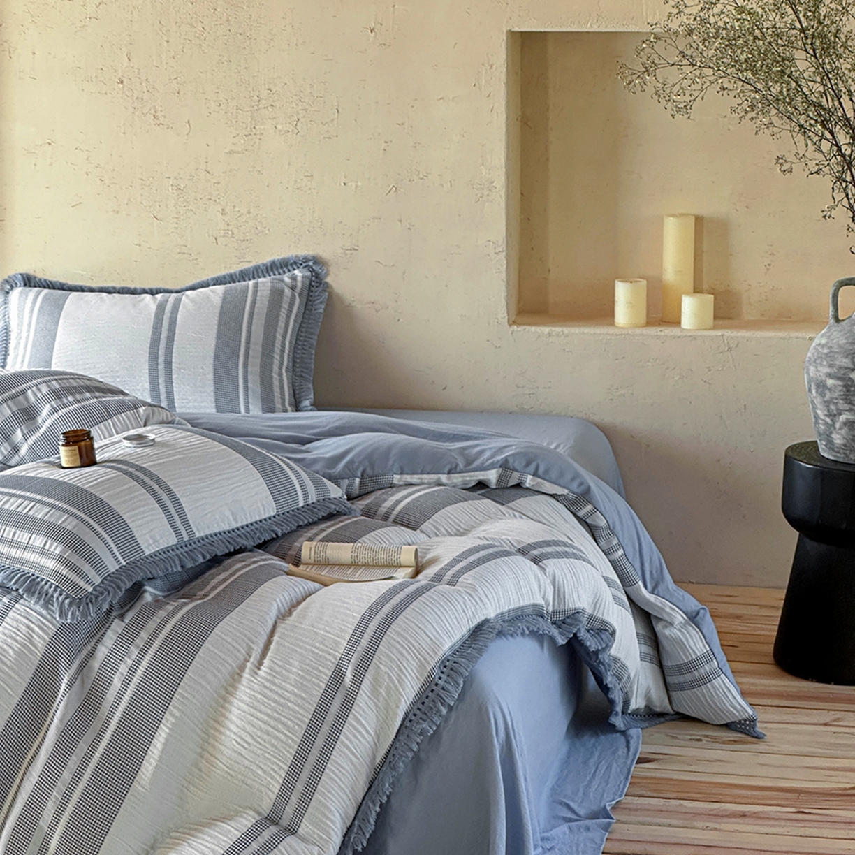 91家纺网 家纺一手货源 找家纺 缘生活 2026新款色织提花双层纱华夫格流苏四件套 双工艺流苏-青蓝色