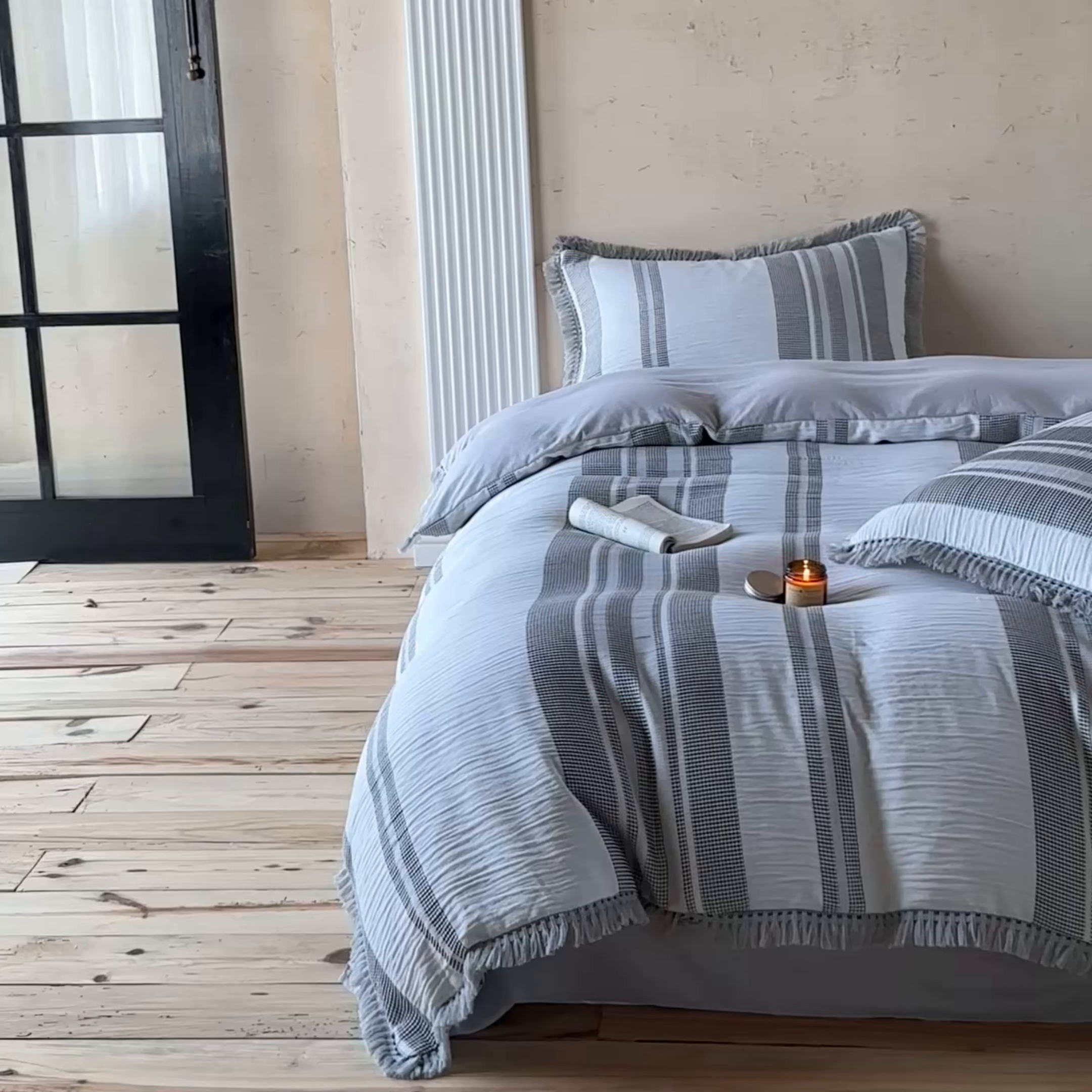 91家纺网 家纺一手货源 找家纺 缘生活 2026新款色织提花双层纱华夫格流苏四件套 双工艺流苏-银灰色