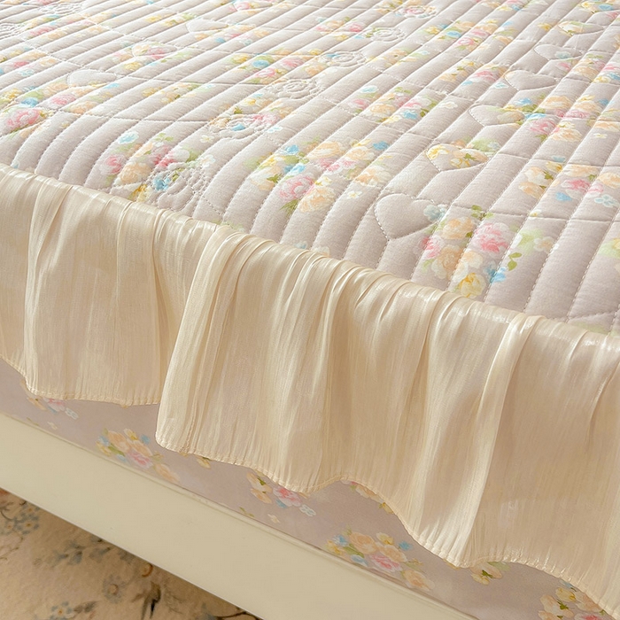 91家纺网 家纺一手货源 找家纺 宜凡家纺 2026新款全棉夹棉公主风床笠三件套 晴空