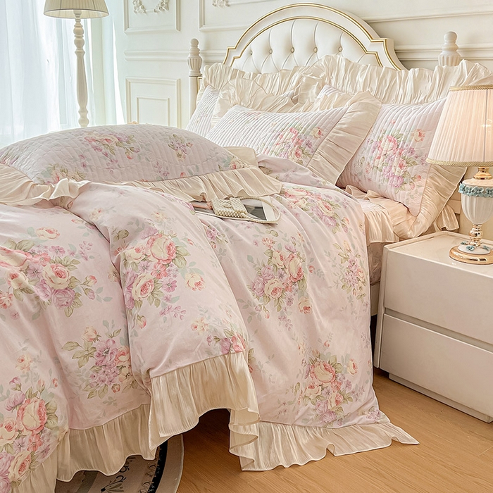 91家纺网 家纺一手货源 找家纺 宜凡家纺 2026新款全棉夹棉公主风床笠四件套 春日微光