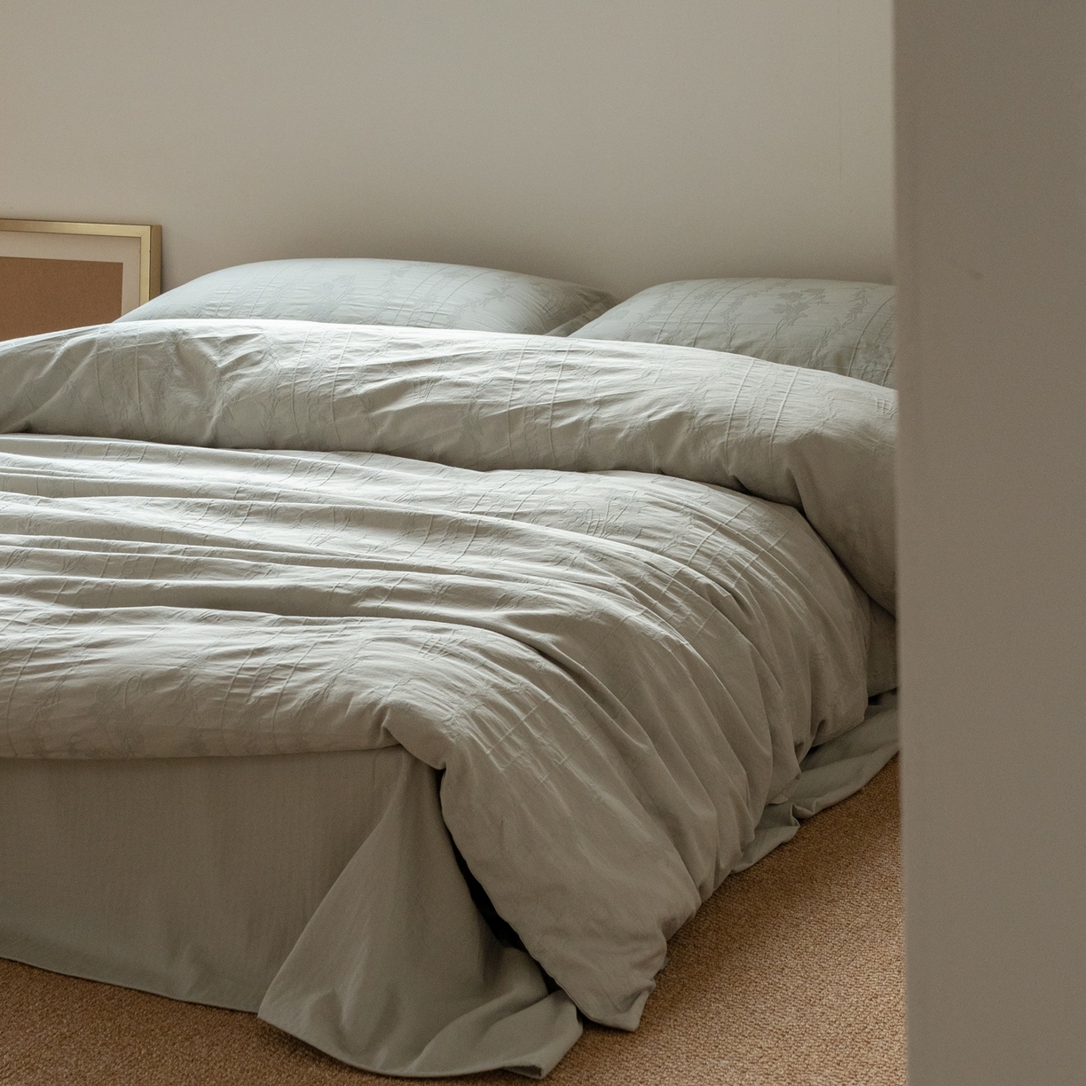 91家纺网 家纺一手货源 找家纺 8小时家纺 2026新款60支水洗浮雕立体提花四件套 暮落绿