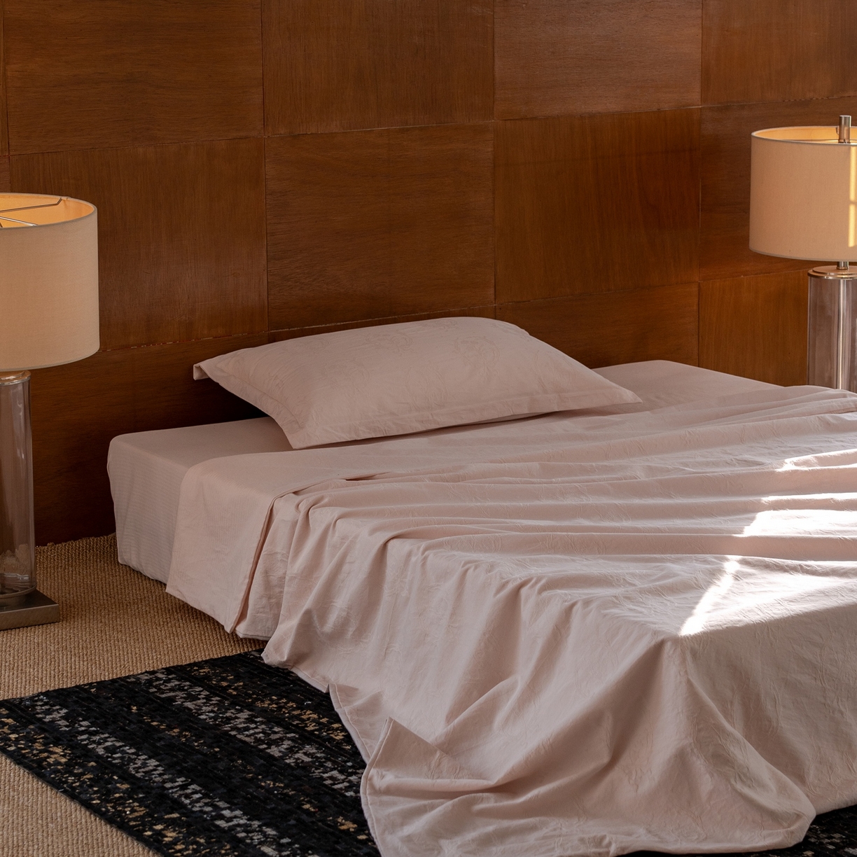 91家纺网 家纺一手货源 找家纺 8小时家纺 2026新款60支水洗浮雕立体提花四件套 时光里